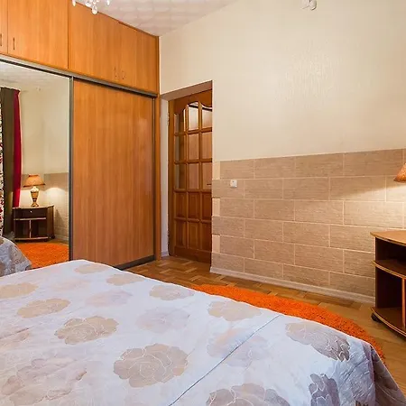 Apartment Zacharova 29