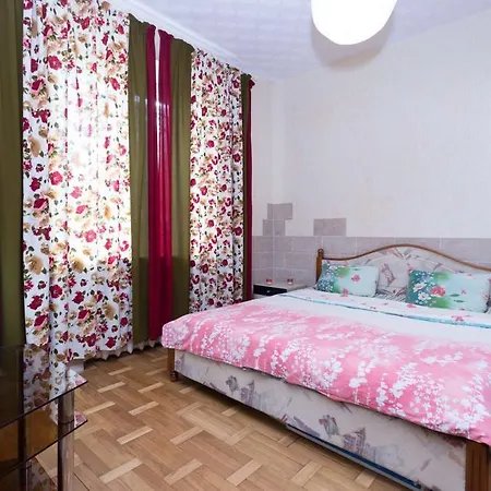 Apartment Zacharova 29 *